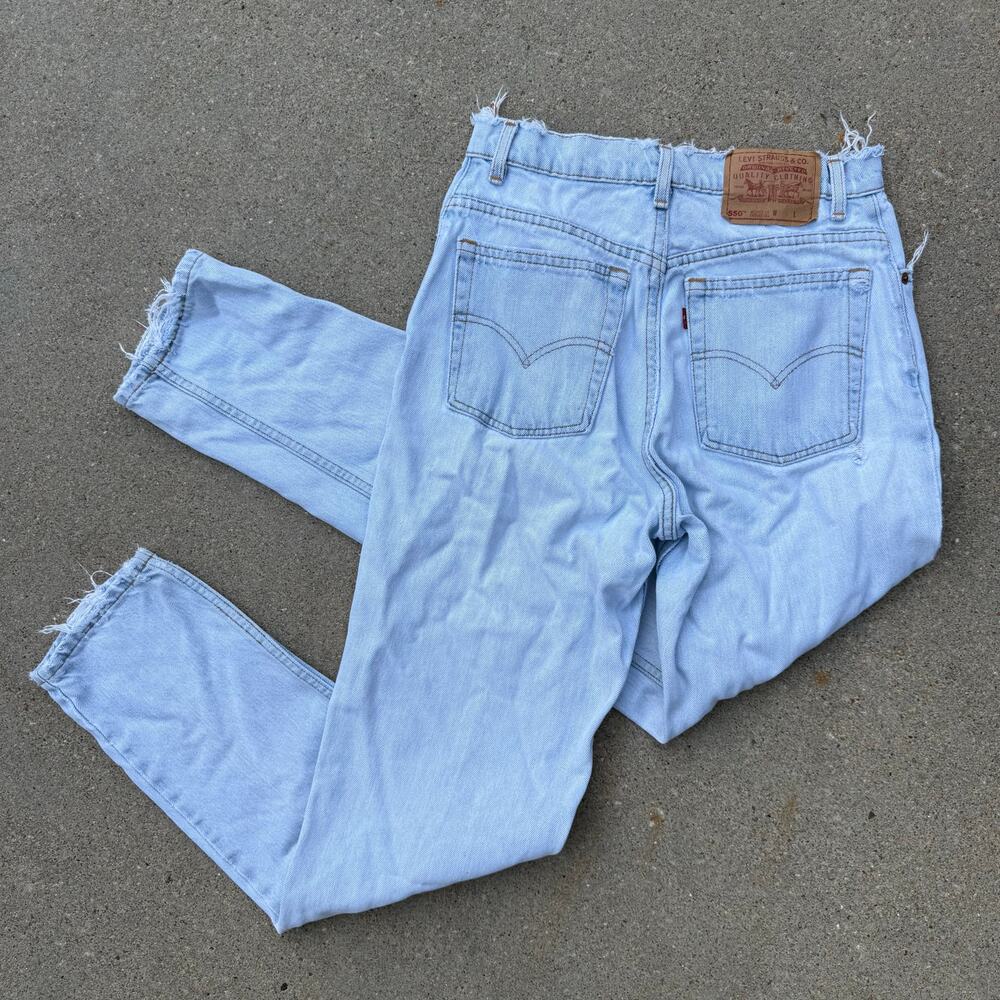 Vintage 90s Levi's 550 Relaxed Fit Tapered Leg Jeans White Wash Worn In 10 Reg